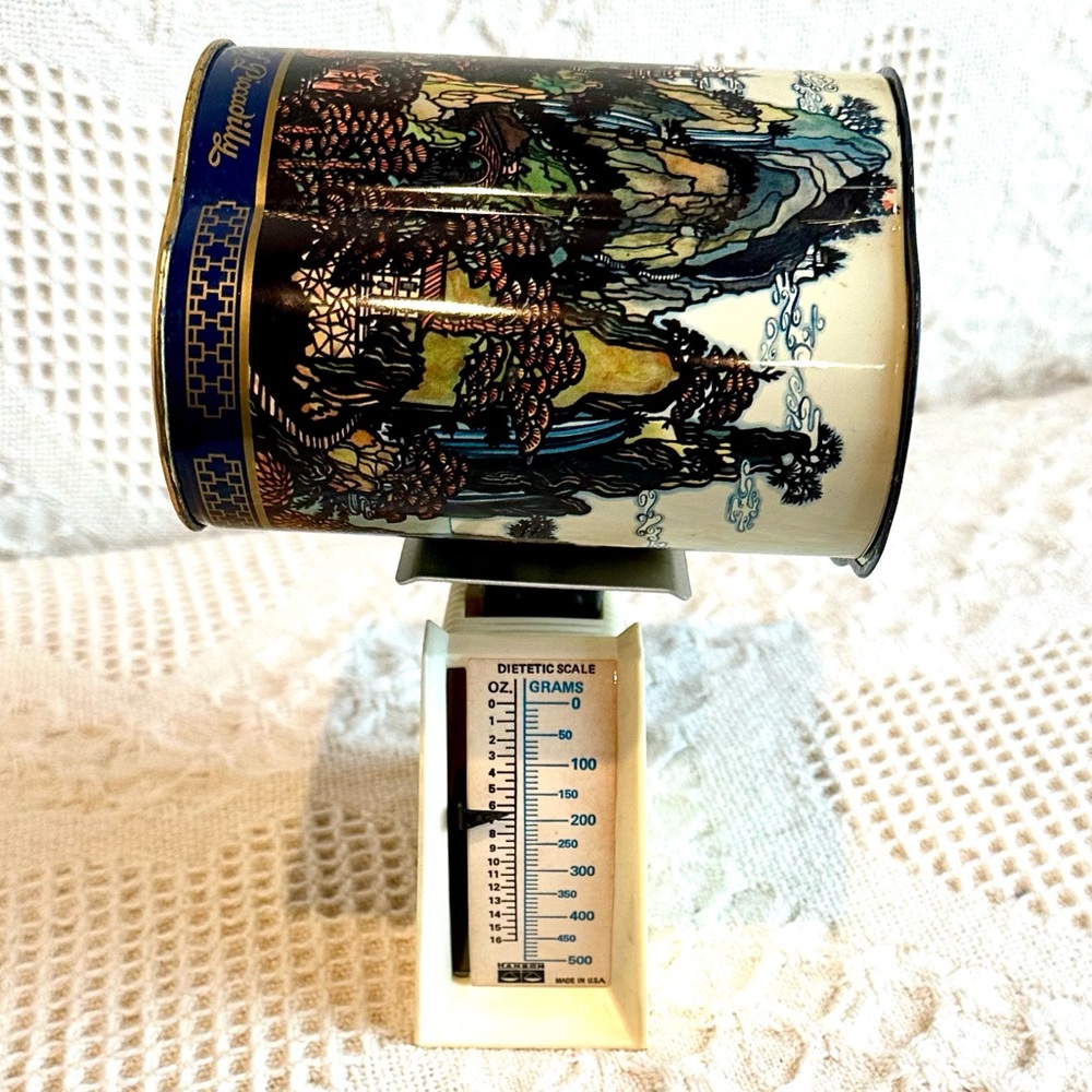 Vtg Jacksons of Piccadilly London Morning Tea Tin Canister Unique Shape
Tiffany - Picture 10 of 11